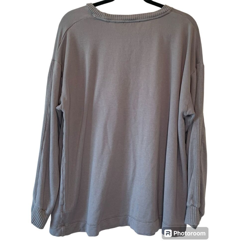 T Tahari Gray Ribbed Trim Sweatshirt 1X - Picture 2 of 5